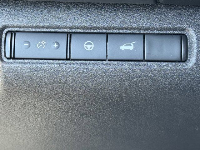 Used 2024 Nissan Pathfinder SL AWD/4WD image 15