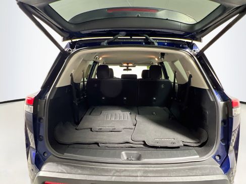 Used 2025 Nissan Pathfinder SV FWD image 34