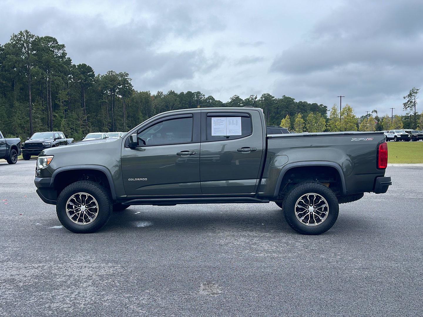 Used 2017 Chevrolet Colorado ZR2 w/ LPO, Premium Interior Package AWD/4WD image 4