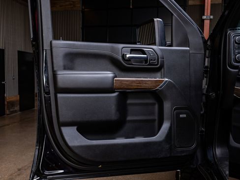 Used 2020 Chevrolet Silverado 3500 High Country w/ Z71 Off-Road Package image 32