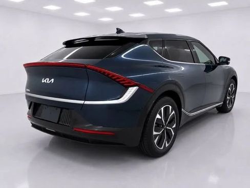 Used 2023 Kia EV6 Wind w/ Wind Technology Package AWD/4WD image 10