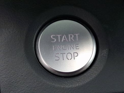 Certified 2025 Audi Q5 2.0T Premium Plus image 24