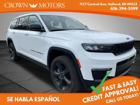Used 2024 Jeep Grand Cherokee L Limited w/ Black Appearance Package AWD/4WD image 1