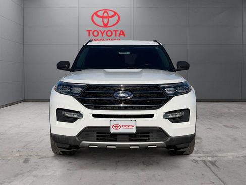 Used 2020 Ford Explorer XLT w/ Equipment Group 202A image 3