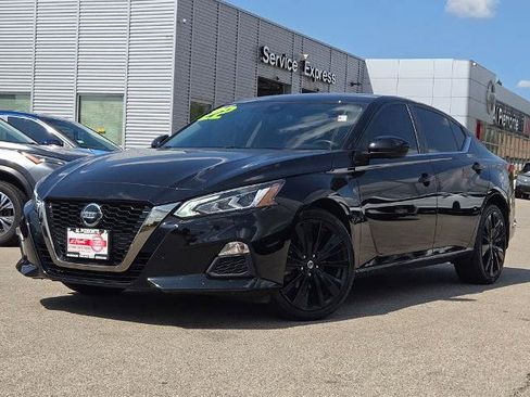 Certified 2022 Nissan Altima 2.5 SR AWD/4WD image 1