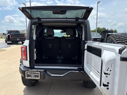 Used 2023 Ford Bronco Big Bend w/ Sasquatch Package AWD/4WD image 5