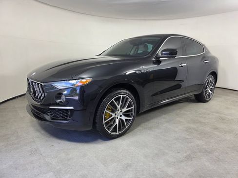 Used 2022 Maserati Levante GT AWD/4WD image 8
