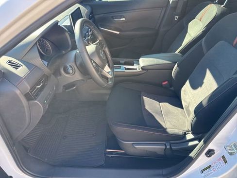 Used 2022 Nissan Sentra SR w/ Electronics Package image 12