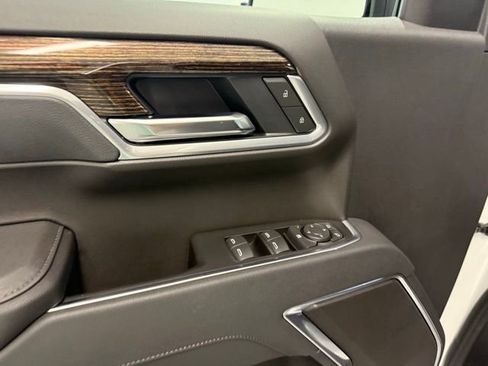 New 2026 GMC Sierra 1500 SLE w/ Preferred Package image 14