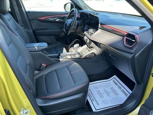 Used 2025 Chevrolet TrailBlazer RS w/ Driver Confidence Package image 49