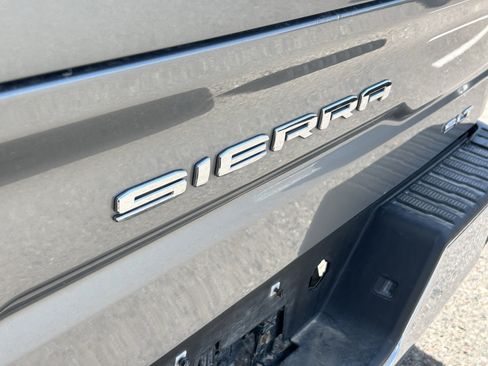 Used 2025 GMC Sierra 1500 SLT AWD/4WD image 9