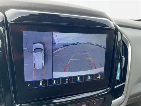 Used 2021 Chevrolet Traverse Premier AWD/4WD image 18