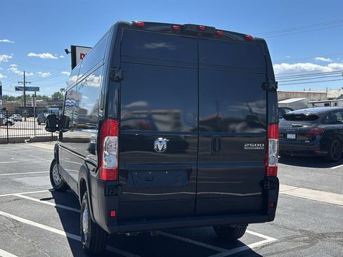 Used 2025 RAM ProMaster 2500 FWD image 5
