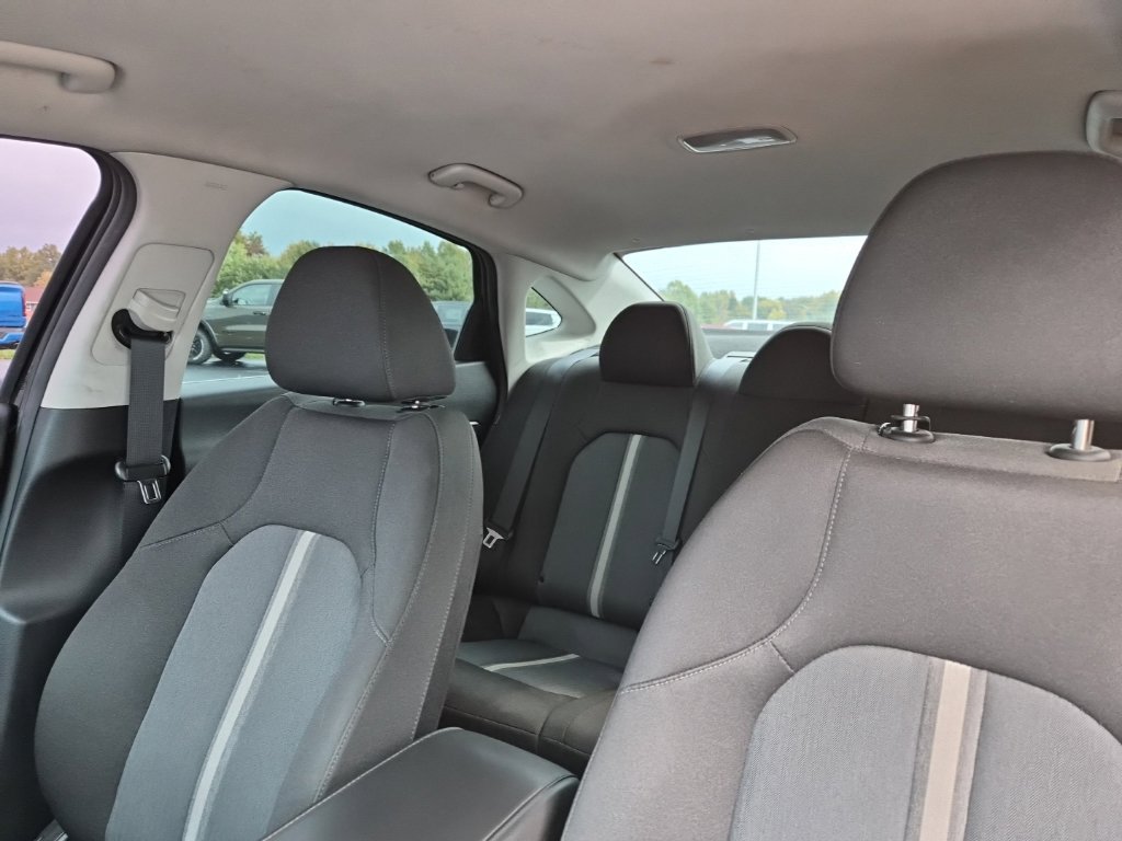 Used 2022 Hyundai Sonata SE FWD image 12