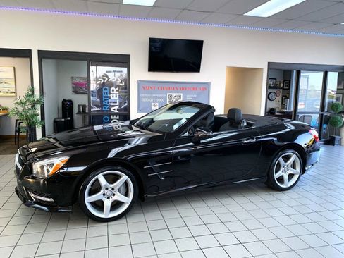 Used 2014 Mercedes-Benz SL 550 image 2