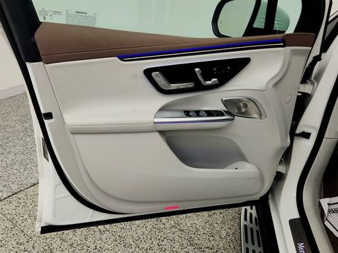 Used 2025 Mercedes-Benz EQE 350+ SUV image 11