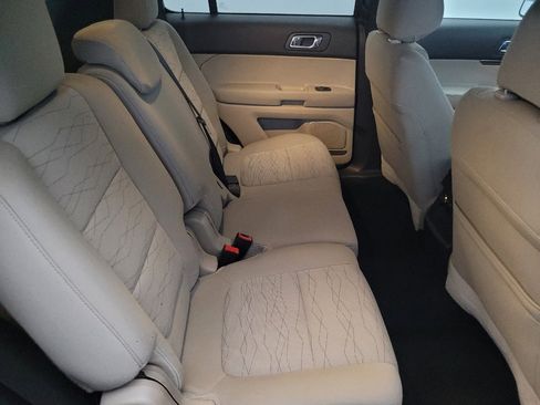Used 2014 Ford Explorer image 19