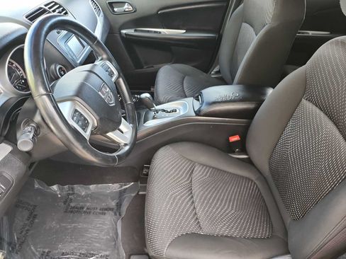 Used 2020 Dodge Journey SE w/ SE Popular Equipment Group FWD image 15