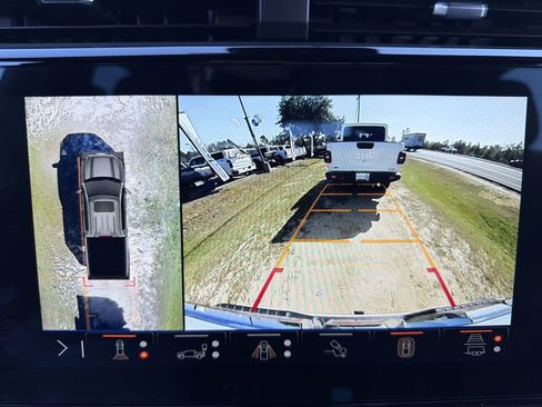 Used 2025 GMC Sierra 1500 Denali image 32