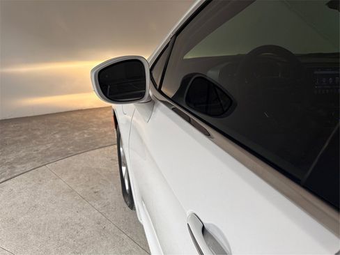 Used 2018 Chrysler Pacifica Touring Plus image 31