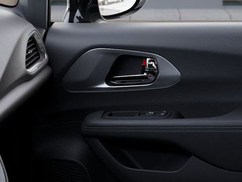 New 2026 Chrysler Voyager LX image 25