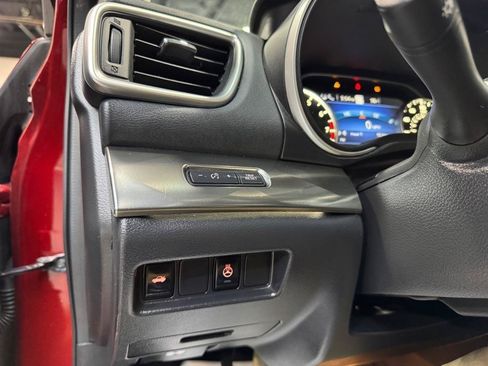 Used 2023 Nissan Maxima SL FWD image 22