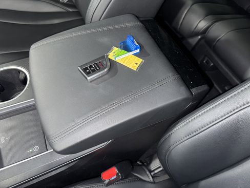 Used 2023 Acura MDX SH-AWD image 31