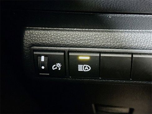 Used 2024 Toyota Corolla LE image 10