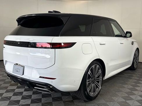 New 2025 Land Rover Range Rover Sport Dynamic SE image 8
