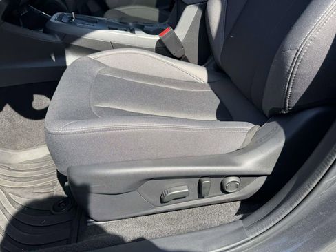 Used 2026 Subaru Crosstrek 2.0i Premium image 17