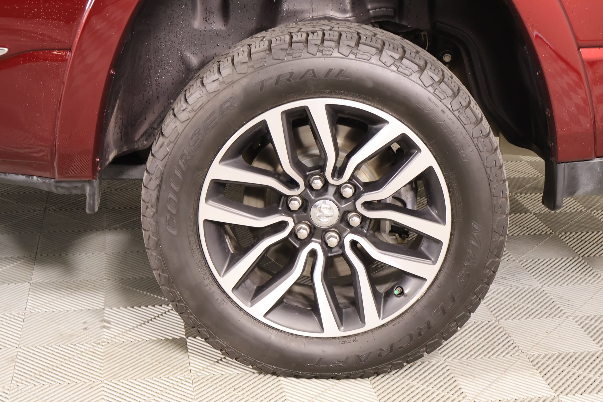 Used 2025 RAM 1500 Limited w/ Off Road Group AWD/4WD image 20