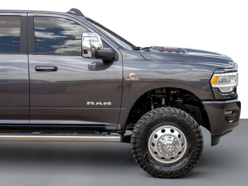 Used 2023 RAM 3500 Laramie AWD/4WD image 7