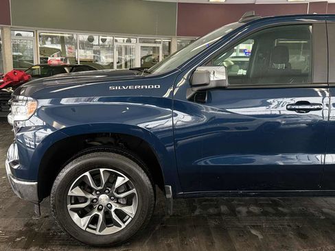 Used 2022 Chevrolet Silverado 1500 LT image 3