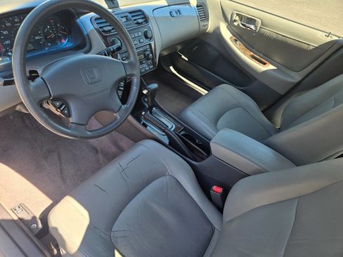 Used 2001 Honda Accord EX image 11
