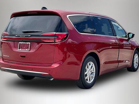 New 2027 Chrysler Pacifica Select FWD image 21