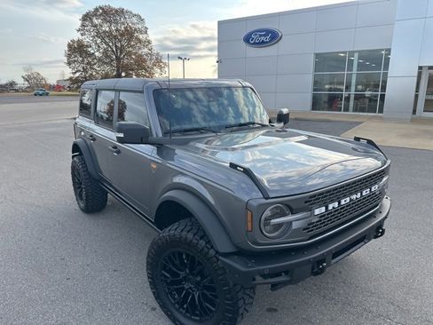 Used 2024 Ford Bronco Badlands image 6