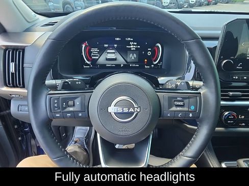 Certified 2024 Nissan Pathfinder Platinum w/ Cargo Package FWD image 19