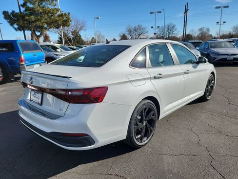 New 2026 Volkswagen Jetta SE image 3