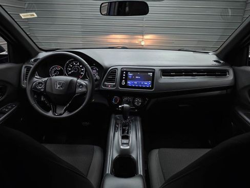 Used 2022 Honda HR-V Sport image 11
