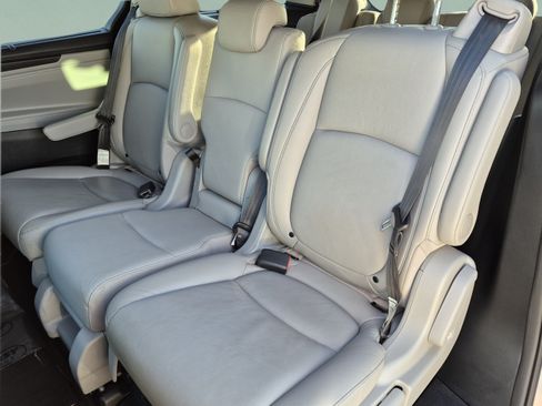 Used 2023 Honda Odyssey Touring image 19