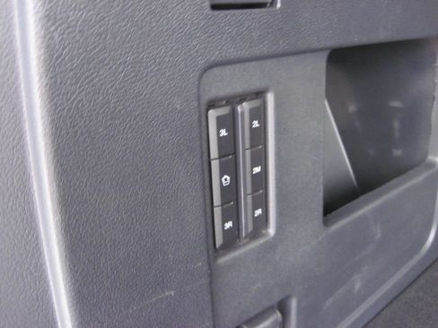 Used 2024 Ford Expedition Max XLT image 6