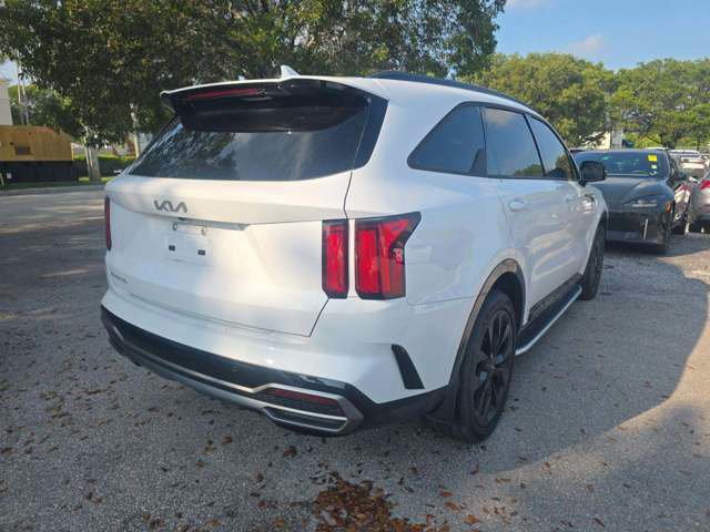 Used 2023 Kia Sorento SX FWD image 5
