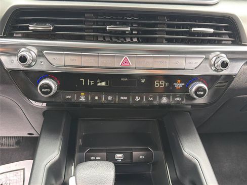 Used 2022 Kia Telluride LX AWD/4WD image 17