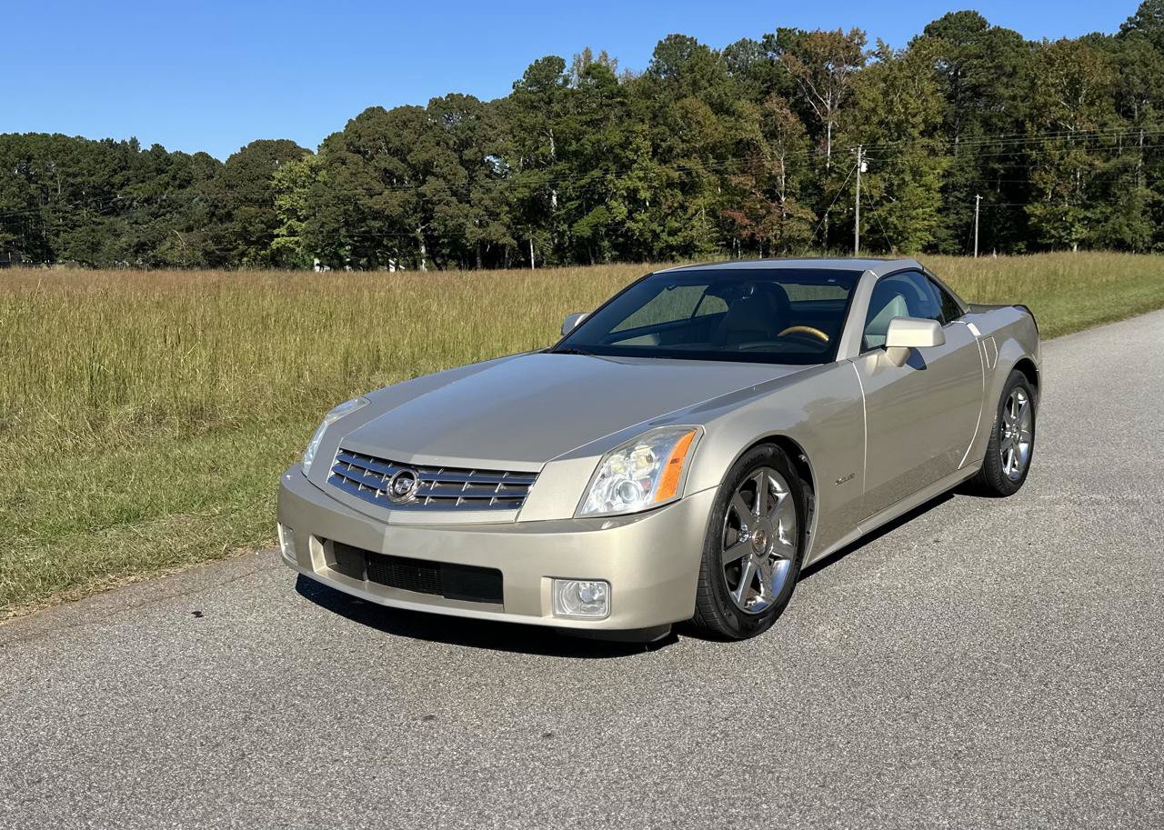 Used 2006 Cadillac XLR RWD image 9