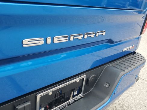 Used 2023 GMC Sierra 1500 AT4 w/ AT4 Preferred Package image 8