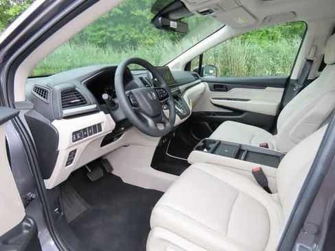 New 2026 Honda Odyssey EX-L image 2