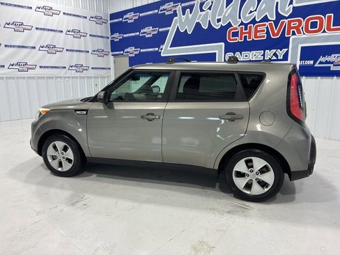 Used 2016 Kia Soul w/ Convenience Package image 3