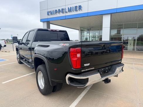 Used 2024 Chevrolet Silverado 3500 LTZ w/ LTZ Convenience Package AWD/4WD image 8