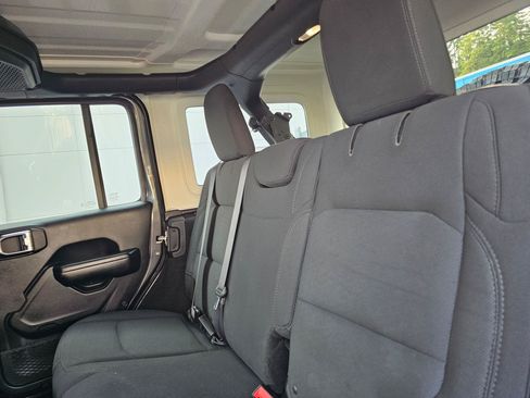Used 2018 Jeep Wrangler Unlimited Sport S AWD/4WD image 21