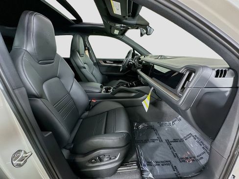 New 2026 Porsche Cayenne S AWD/4WD image 31